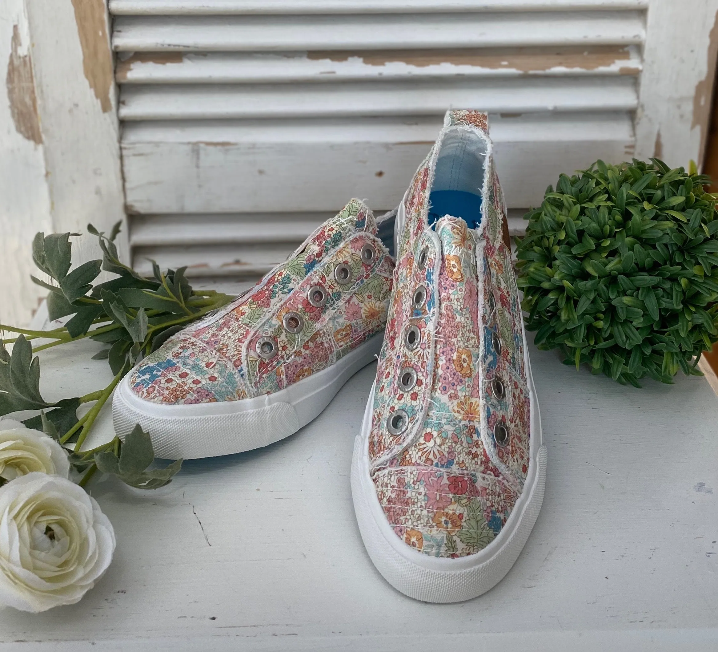 Pria Tropic Come Together Blowfish Shoe